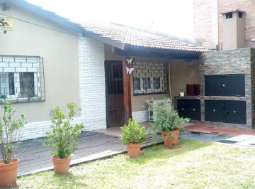 Casa · 120m² · 3 Ambientes · 3 Cocheras · Casa en Ituzaingo
