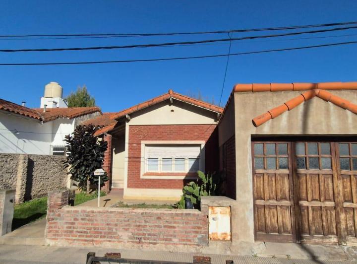 Casa · 80m² · 4 Ambientes · 1 Cochera