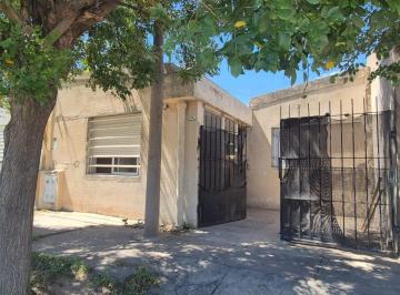 Casa · 52m² · 4 Ambientes · Casa en Venta en Barrio Estomba