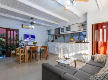 Casa · 140m² · 7 Ambientes · Casa de 5 Dorm. en Venta, Zona Sur - Rosario