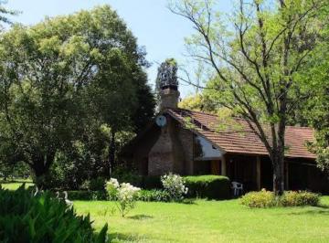 Campo · 127ha · 3 Ambientes · 2 Cocheras · Campo en Venta de 155 m² en Arrecifes, Oportunidad