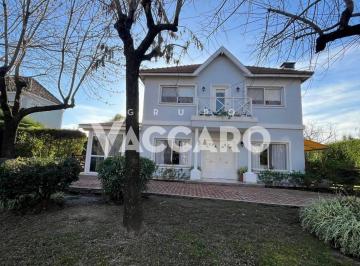VCO-VCO-1147_2 · Casa en Venta 5 Ambientes Haras Maria Eugenia