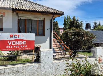 Casa · 659m² · 8 Ambientes · Complejo de Departamentos Melipal