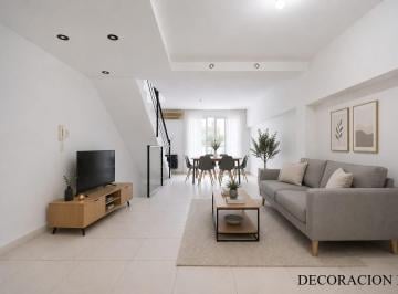 Casa · 114m² · 3 Ambientes · 2 Cocheras · Venta Duplex con Doble Cochera, Balcon y Patio Villa Urquiza