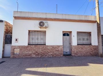 Casa · 107m² · 5 Ambientes · Propiedad de 2 Habitaciones - Usd 95.000 Apta Crédito