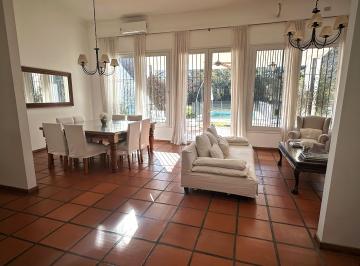 Casa de 6 ambientes, Luján · Venta Casa de Estilo en Única Planta con Amplio Parque - La Cañada Polo Club - Luján
