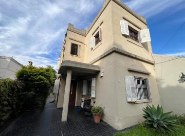 Casa · 150m² · 4 Ambientes · 1 Cochera · Casa en Ituzaingo Sur.