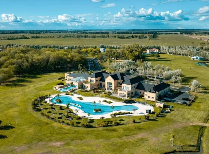 Terreno · 880m²