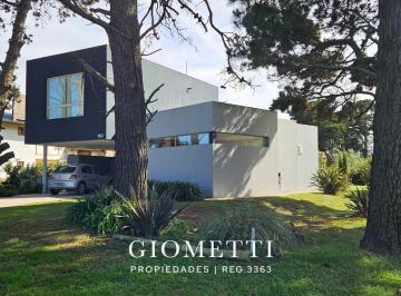 Casa · 160m² · 4 Ambientes · Casa San Benito