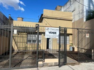 PH de 3 ambientes, Lomas de Zamora · PH en Venta C/ Cochera en Remedios de Escalada