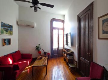 Departamento de 4 ambientes, Balvanera · Departamento de Estilo Clásico en Edificio con Una Marcada Influencia del Estilo Art Nouveau