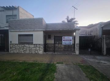 Casa de 3 ambientes, General San Martín · Casa 3 Ambientes, S/ Lote Propio " a Reciclar"