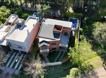 Casa · 248m² · 5 Ambientes · 1 Cochera · Casas - Chalet - Rio Manso, Resistencia