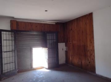 Local al frente · Casa y 2 Locales Al Frente William Morris, Hurlingham.