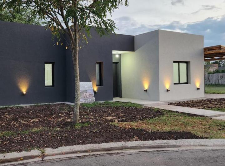 Casa · 153m² · 5 Ambientes · 3 Cocheras