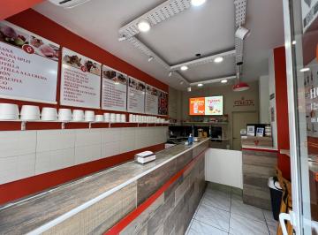 Local comercial , Recoleta · Heladeria en Recoleta Cerca de La Estacion de Aguero de La Linea del Subte D