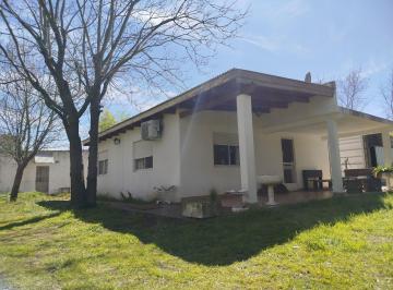 Casa · 10000m² · 4 Ambientes · 1 Cochera · Casa Quinta