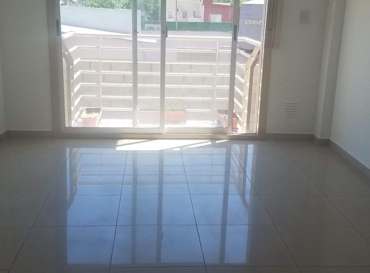 Hermoso Departamento de 2 Ambientes en Excelentes Condiciones con Sol de La Mañana