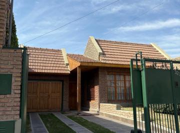 Casa de 7 ambientes, Cipolletti · Castañeda Vende, Hermosa Casa en Inmejorable Ubicación, B° San Pablo.