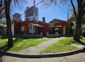 Casa de 2 ambientes, Rosario · Venta/rosario/casacasa de 2 Dorm. con 2 Cocheras