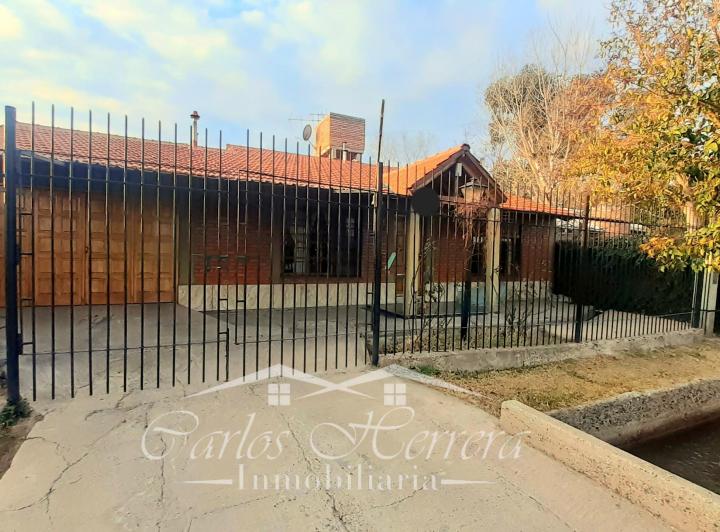 Casa · 170m² · 5 Ambientes · 2 Cocheras