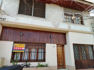 Casa de 6 ambientes, Lomas de Zamora · Sixto Fernandez 600 Lomas Oeste Apto Credito Zonif R 2.1
