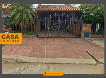 Casa · 131m² · 5 Ambientes · 2 Cocheras · Hermosa Casa en Venta en B° Parque Horizonte