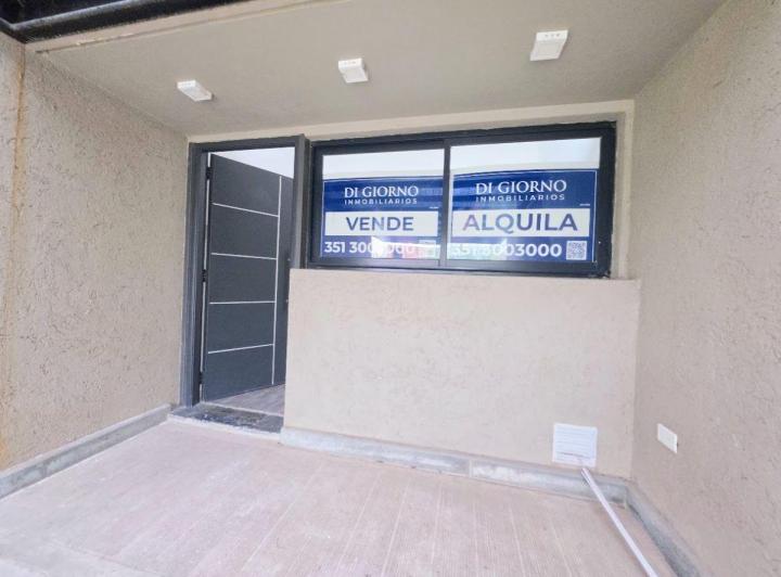 Casa · 90m² · 3 Ambientes · 2 Cocheras