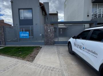 Casa de 8 ambientes, Puerto Madryn · Casa en Venta 3 Dorm Alsua Corbetto N°467 U$d265.000