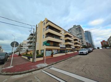 Departamento de 4 ambientes, Uruguay · Bellísimo Depto de 3 Dorm, Cochera y Amenities