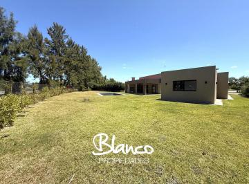 Casa · 215m² · 5 Ambientes · 2 Cocheras · Casa en Venta en San Matias, Escobar, G. B. a. Zona Norte