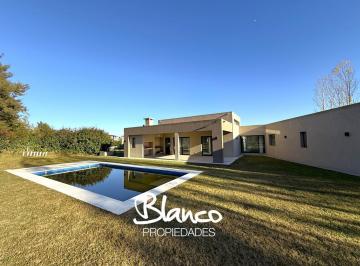 Casa · 215m² · 5 Ambientes · 2 Cocheras · Casa en Venta en San Matias, Escobar, G. B. a. Zona Norte
