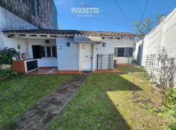 Casa de 3 ambientes, San Isidro · Av Sucre 1999 (Beccar). Casa con 2 Dorm.. Jardín. Apto Prof. Lote 180 m²