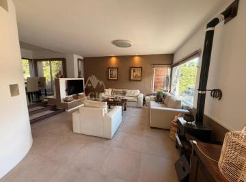 Casa · 211m² · 5 Ambientes · 2 Cocheras · Venta Casa 5 Ambientes Bella Vista