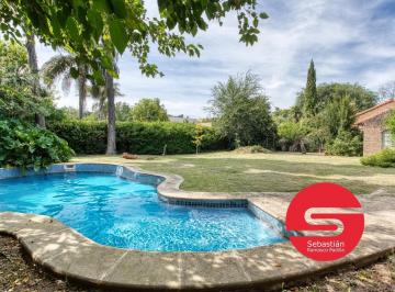 Casa · 350m² · 8 Ambientes · 3 Cocheras · Casa Venta Barrio Fisherton 3 Dorm. Jardín Pileta