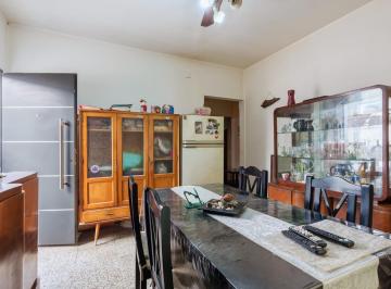 Casa · 78m² · 4 Ambientes · Casa en Venta Barrio España y Hospitales 3 Dorm. Patio Luminoso Amplio