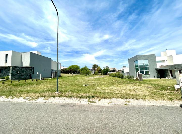 Terreno · 1241m²