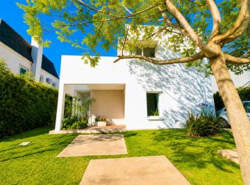 Casa de 5 ambientes, Tigre · Casa en Venta en Nordelta Castaños 4 Dorm. con Pileta