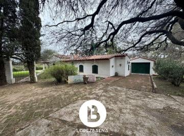 Quinta vacacional · 562m² · 8 Ambientes · 4 Cocheras · Quinta en Venta con Casa y Pileta - Zona Norte - Villa Warcalde