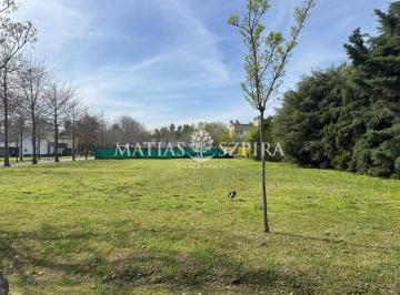 Terreno · 803m² · Lote en Venta en La Cesarina