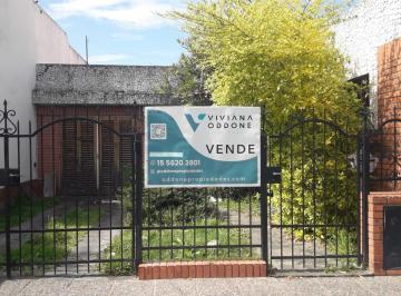 Casa · 132m² · 4 Ambientes · 1 Cochera · Venta Casa Ituzaingó 4 Ambientes con Local Apto Crédito