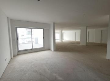 Oficina comercial · 210m² · 1 Ambiente · 1 Cochera · Departamento en Recoleta