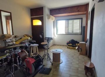 PH · 53m² · 3 Ambientes · PH con Terraza / Jardin de Invierno en Olivos