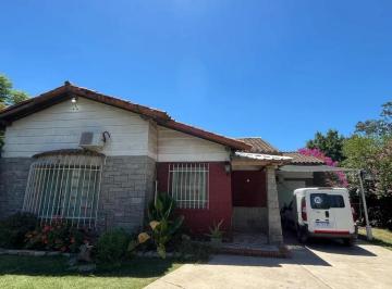 Casa · 179m² · 6 Ambientes · 2 Cocheras · Casa Quinta 6amb 1800 m² Mas 2 Departamentos 3ambs de 60 m²