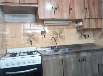 Departamento de 2 ambientes, Lanús · Duplex 2 Ambientes y Medio con Patio. Entrada Independiente