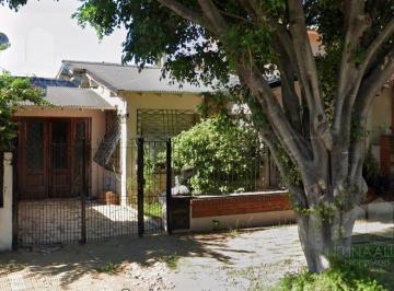 Casa · 101m² · 3 Ambientes · 1 Cochera · Venta Casa 3 Ambientes en Ituzaingó Sur