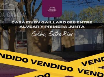 Casa · 92m² · 4 Ambientes · 1 Cochera · Casa en Colón