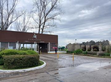 Terreno · 1242m² · Excelente Lote con Fondo Al Lago - Pavimento - Electricidad