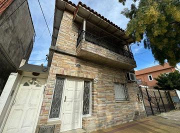 PH · 50m² · 3 Ambientes · PH en Venta en Lanús, Lanús Oeste.