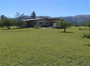 Casa · 210m² · 4 Ambientes · 2 Cocheras · Venta Casa en Villa Giardino Córdoba